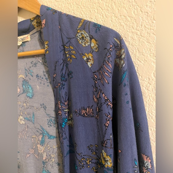 Blue Floral Wallflower Short Sleeve Kimono - Picture 2 of 5